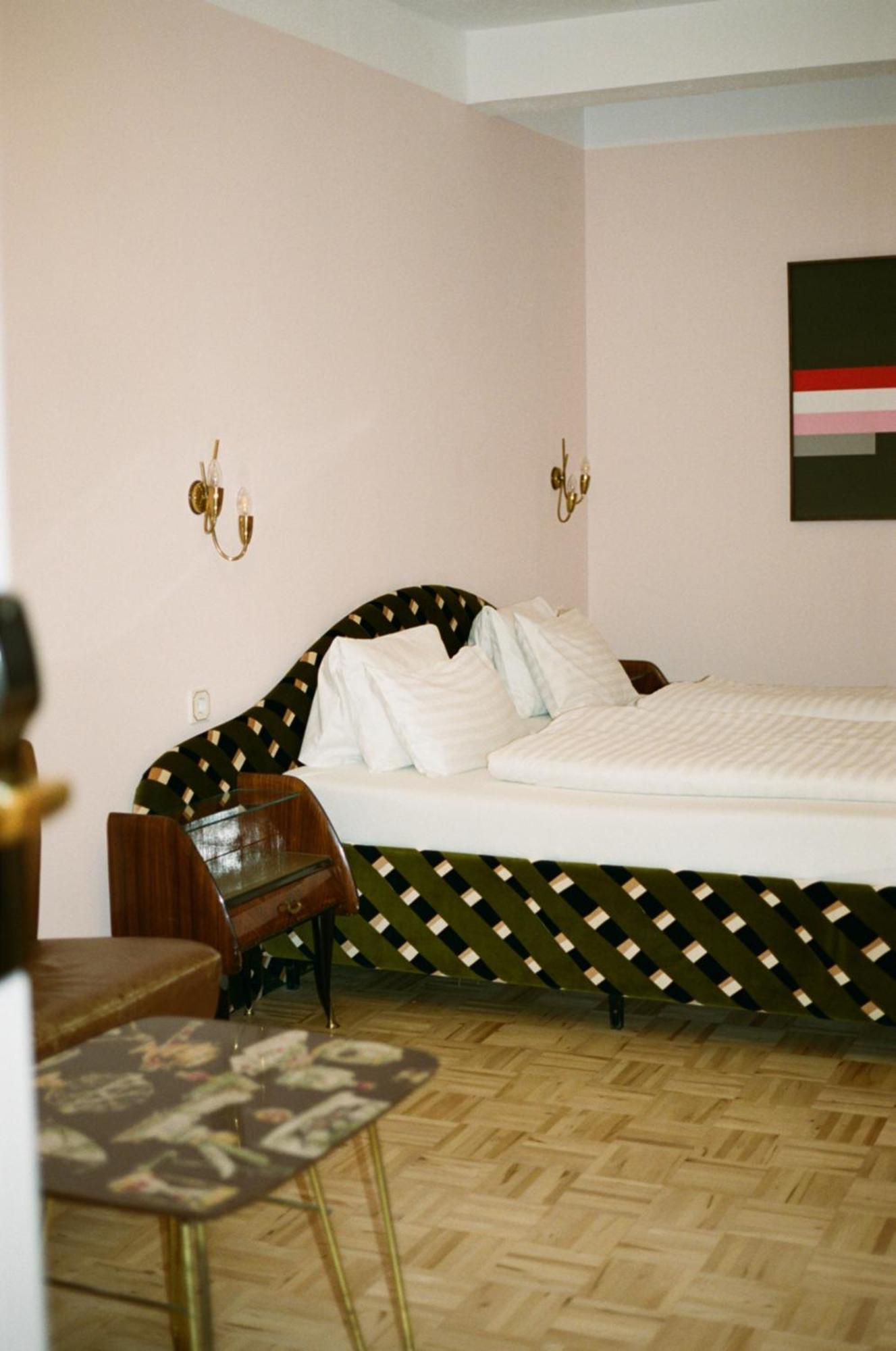 וינה Hotel Am Brillantengrund מראה חיצוני תמונה