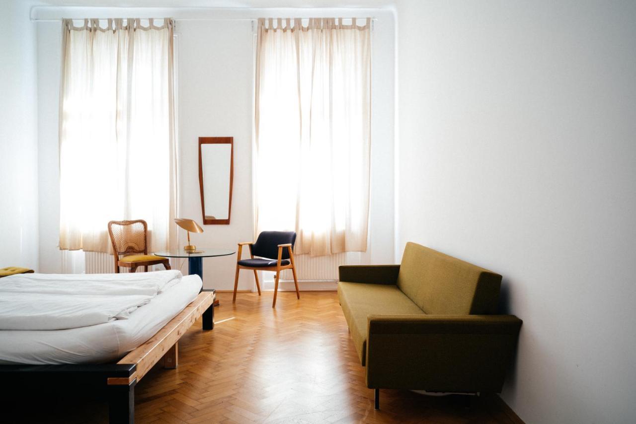 וינה Hotel Am Brillantengrund מראה חיצוני תמונה